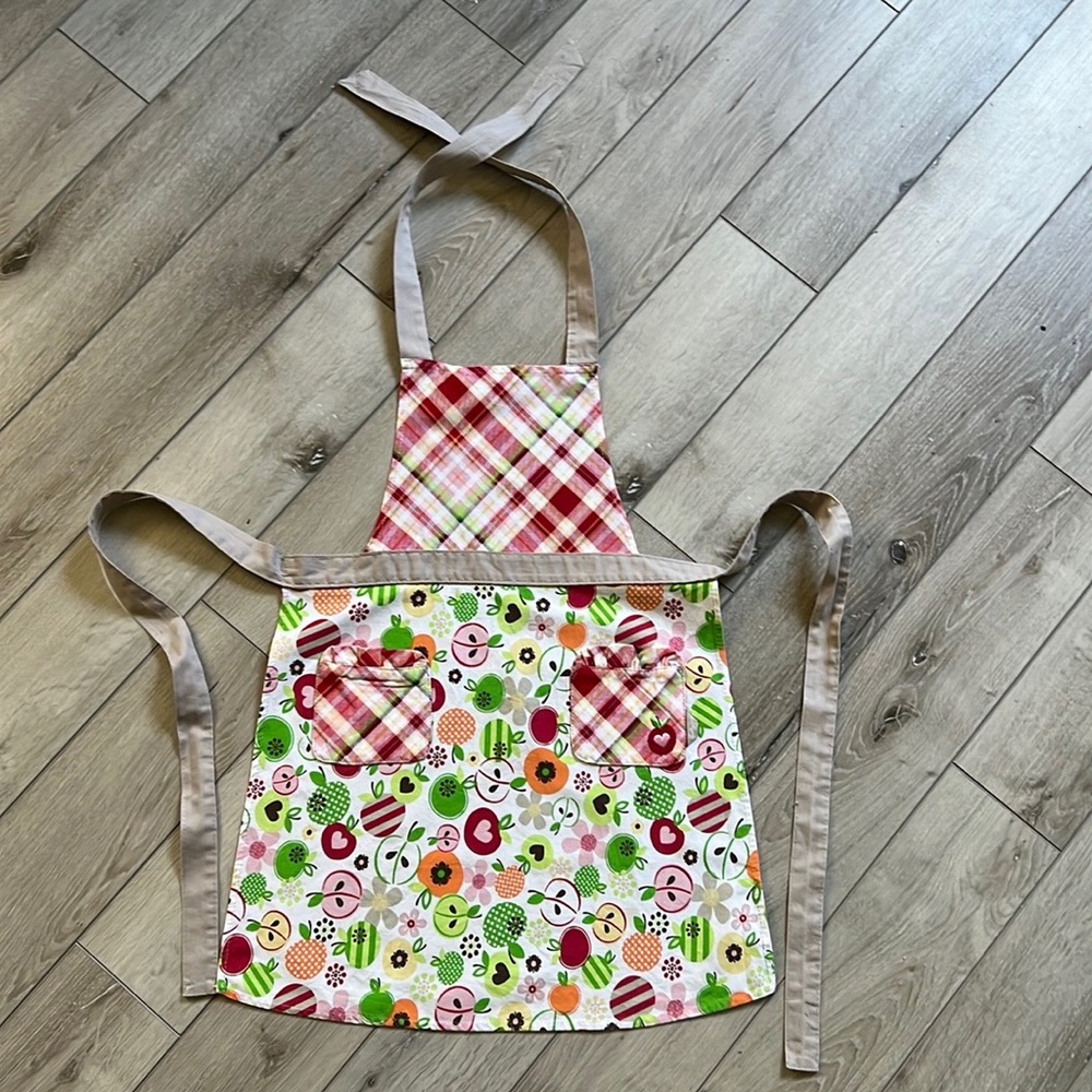Thirty-One Kids’ Apron